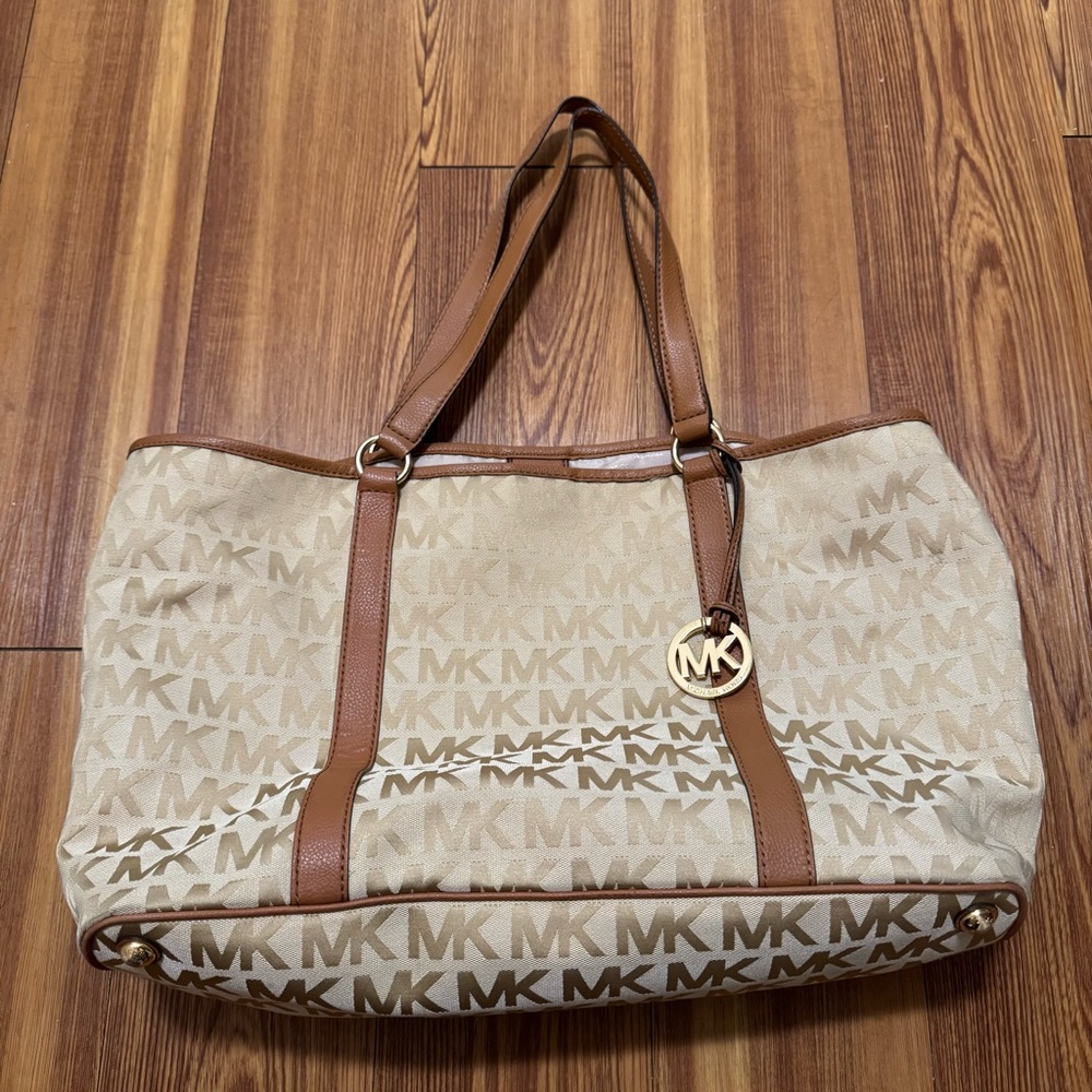 Michael Kors Logo Tote
